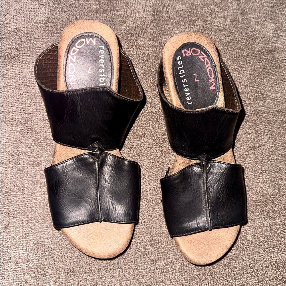 Sexy & Comfy Modzori - Metallic Snake flips to Black. Never worn.